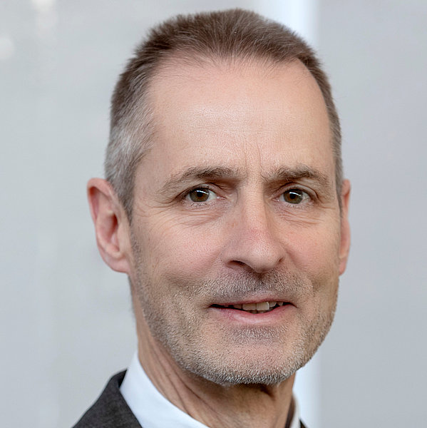  Stefan Aumüller